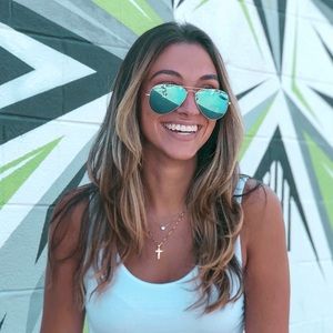 Meet your Posher, Michele